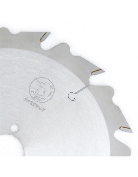 Flat-tooth carbide circular blade with limiters